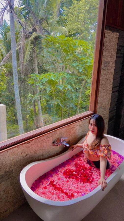 Nirankara Private Pool Villa - By Ubud Paradise Eksteriør billede